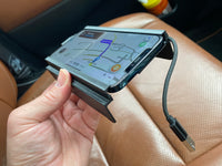 Jeep Grand Cherokee phone holder with charger
